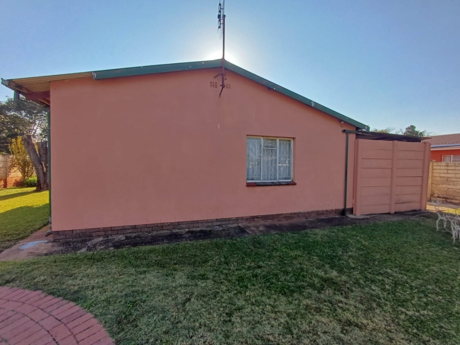 2 Bedroom Property for Sale in Randlespark North West